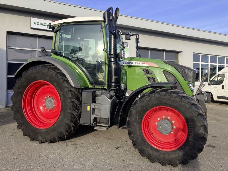 Fendt 718 VARIO S4 PROFI