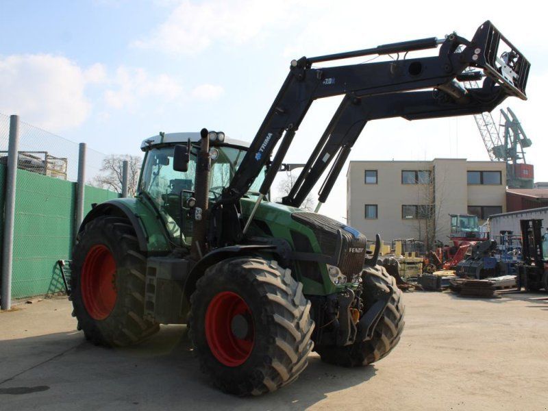 Fendt 826 Vario Frontlader TRIMA +7.0X GPS Nr.: 033