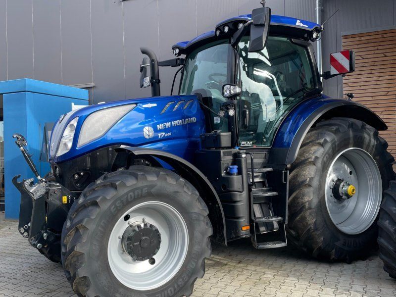 New Holland t7.245
