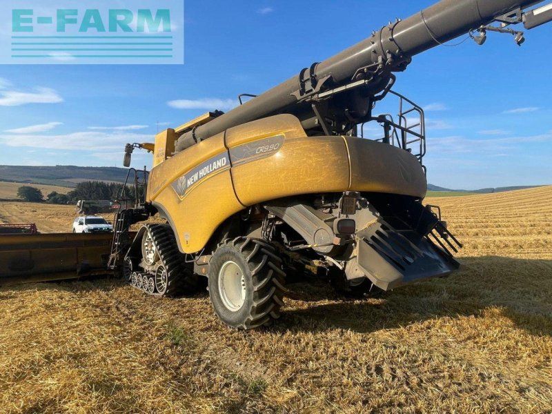 New Holland CR9.90