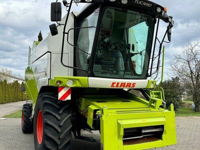 Claas Tucano 420 mit Vario 540