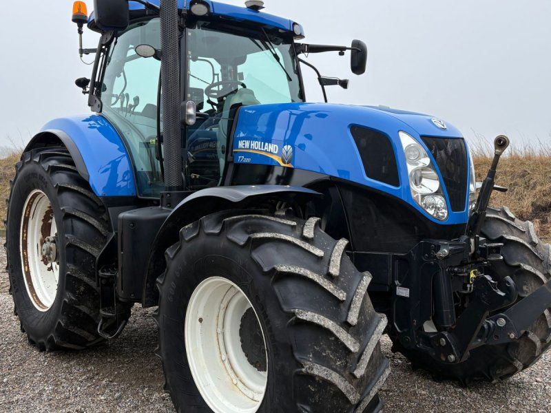 New Holland T7.220