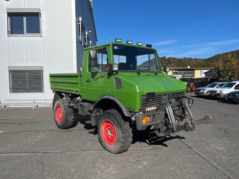 Mercedes-Benz Unimog 424