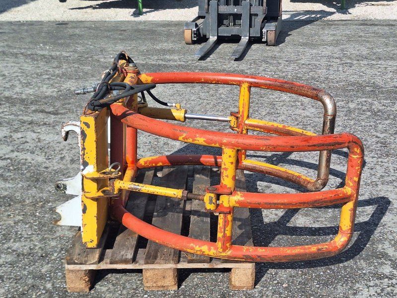 Mammut Rundballengreifer