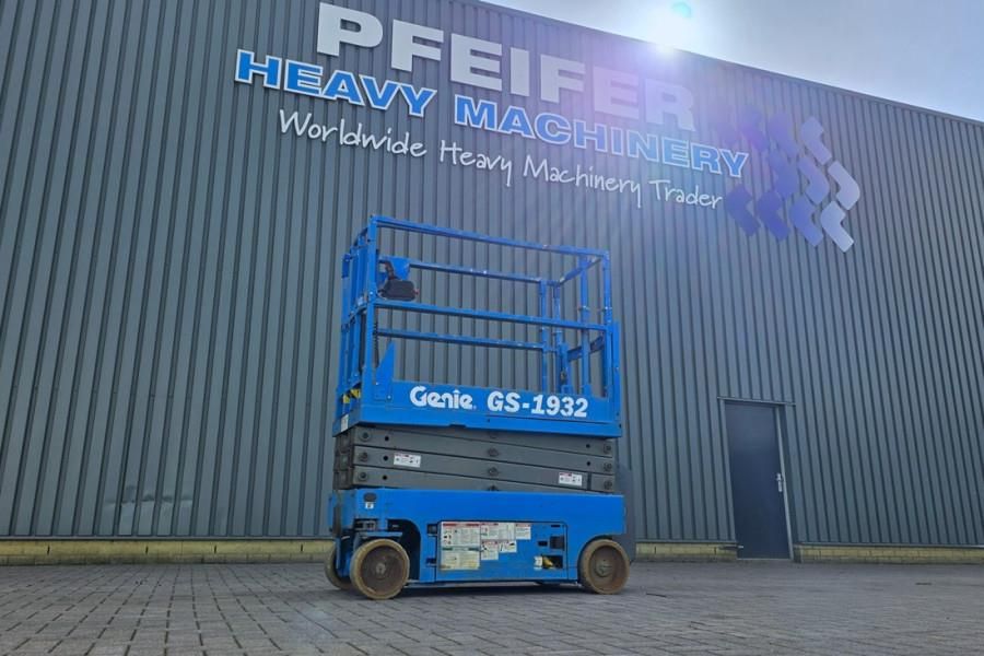 Genie GS1932 Electric, Working Height 7.8 m, 227kg Capac