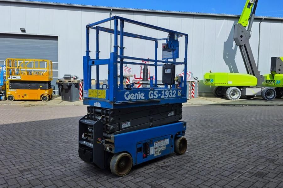 Genie GS1932 Electric, Working Height 7.8 m, 227kg Capac