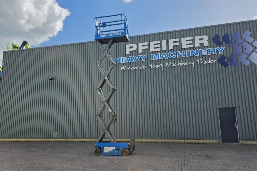 Genie GS1932 Electric, Working Height 7.8 m, 227kg Capac