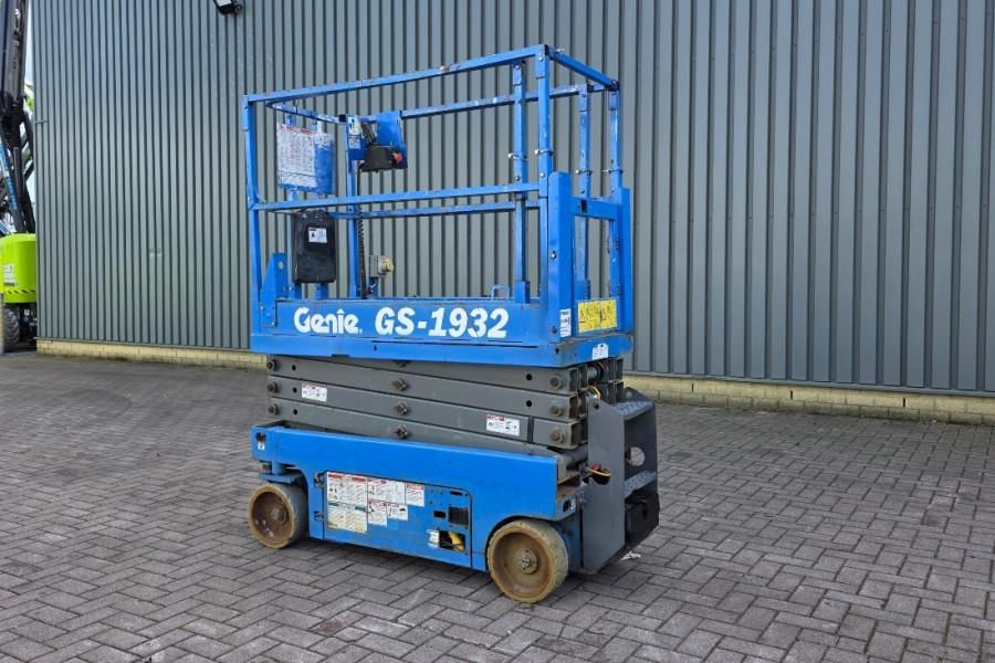 Genie GS1932 Electric, Working Height 7.8 m, 227kg Capac