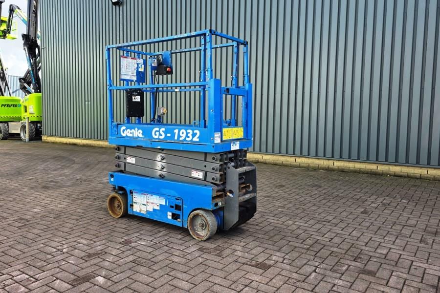 Genie GS1932 Electric, Working Height 7.8 m, 227kg Capac