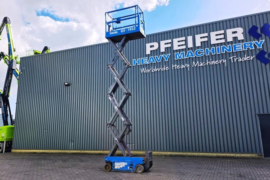Genie GS1932 Electric, Working Height 7.8 m, 227kg Capac