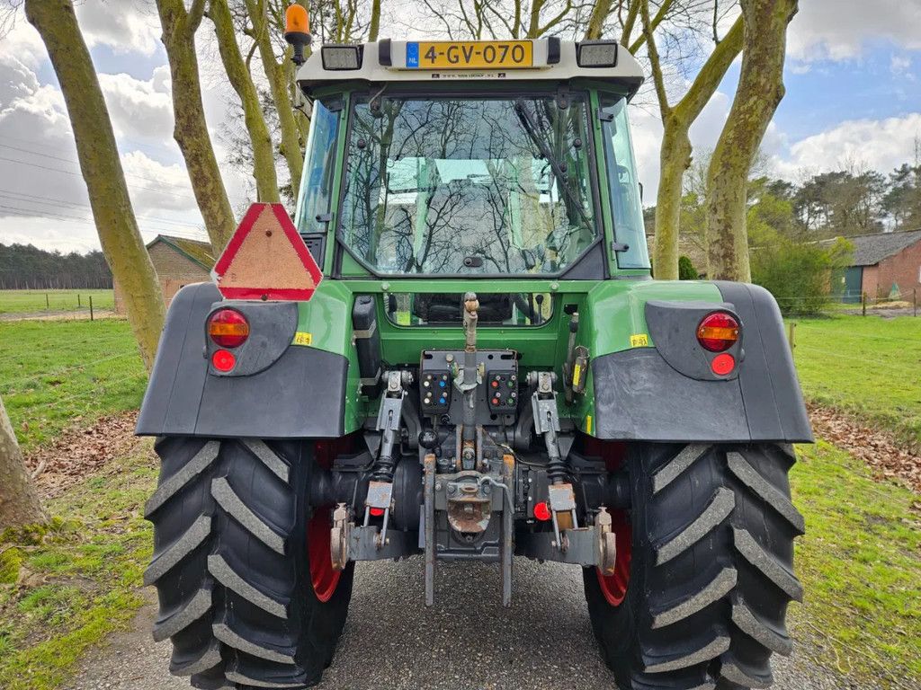Fendt 410 Vario met frontlader ( 409 411 412 ).