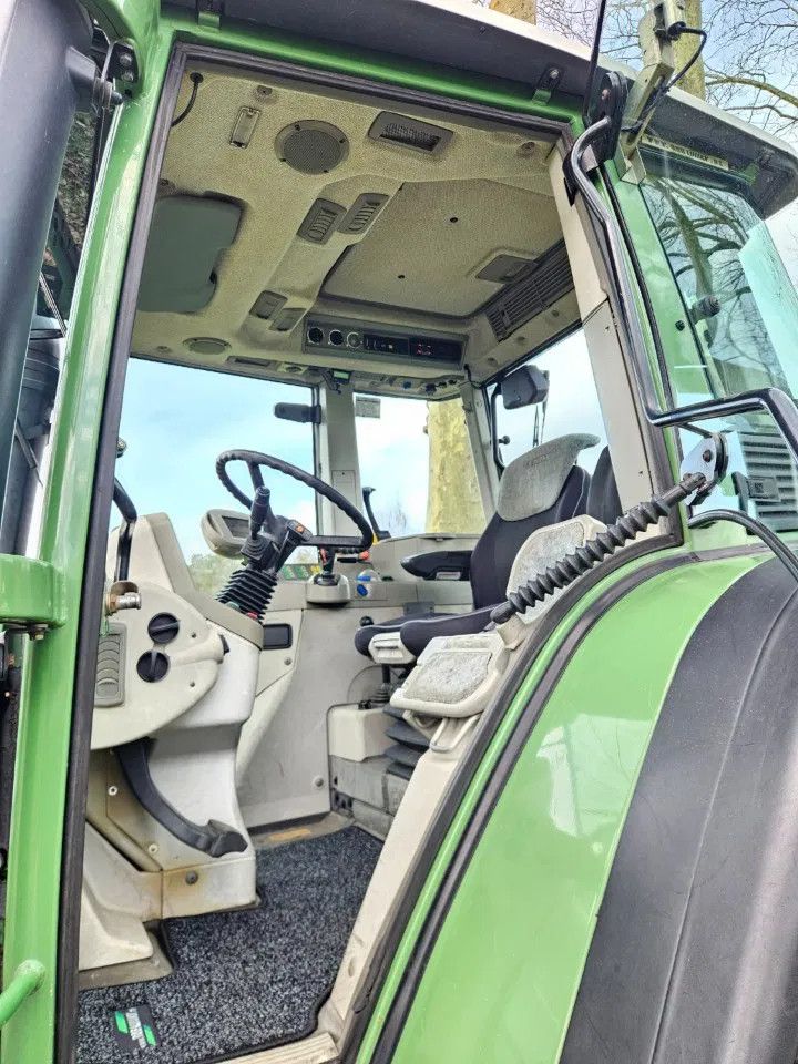 Fendt 410 Vario met frontlader ( 409 411 412 ).