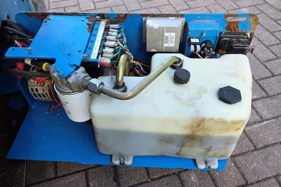 Genie GS2632 Electric, 10m Working Height, Non Marking T