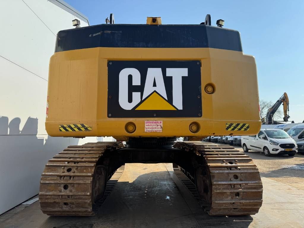 CAT 345C - Tilting Cabin / Adjustable Undercarriage
