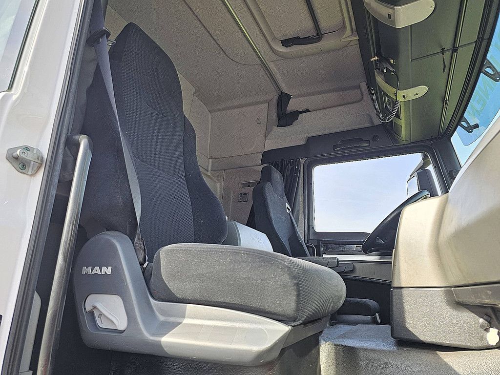 M.A.N. 26.400 TGS lx 6x2 german truck