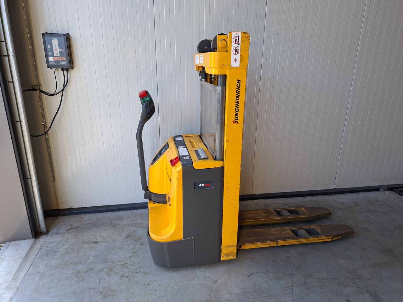 Jungheinrich EJC 12 hefhoogte 2.5 meter 1200 kg