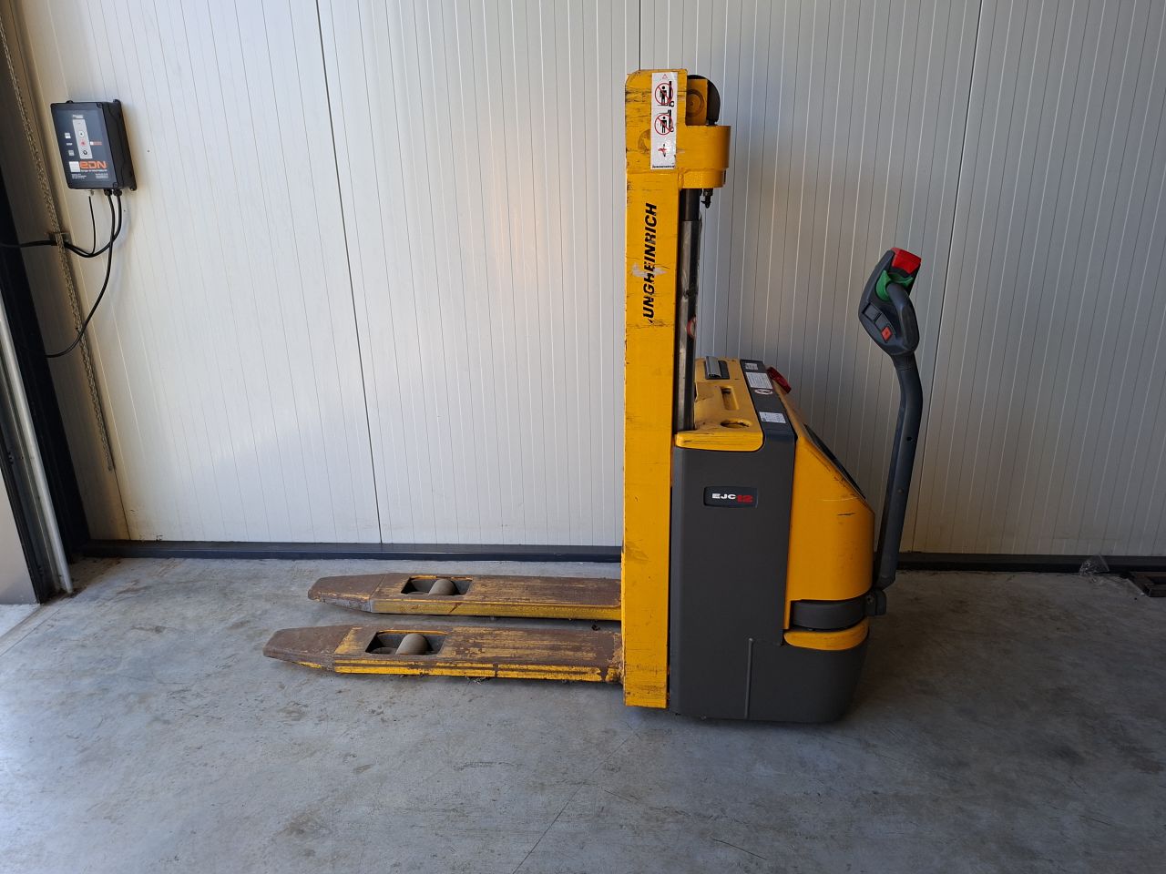 Jungheinrich EJC 12 hefhoogte 2.5 meter 1200 kg
