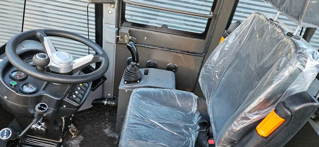 Wolf plus power HQ15-10 laad graaf cmbie backhoe