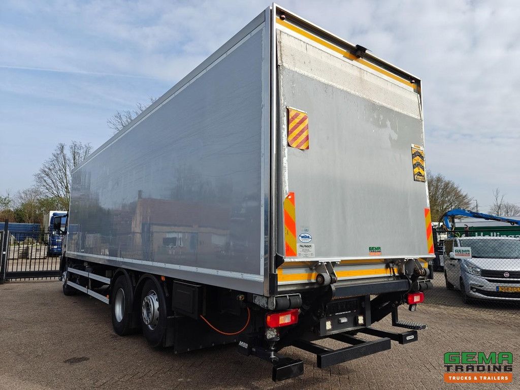 Volvo FM 330 6x2/4 DayCab Euro6B - Kühl-/Gefrierbox 9,8 m + FrigoBlock FK25SL + Ladebordwand 2000 kg - Staufächer