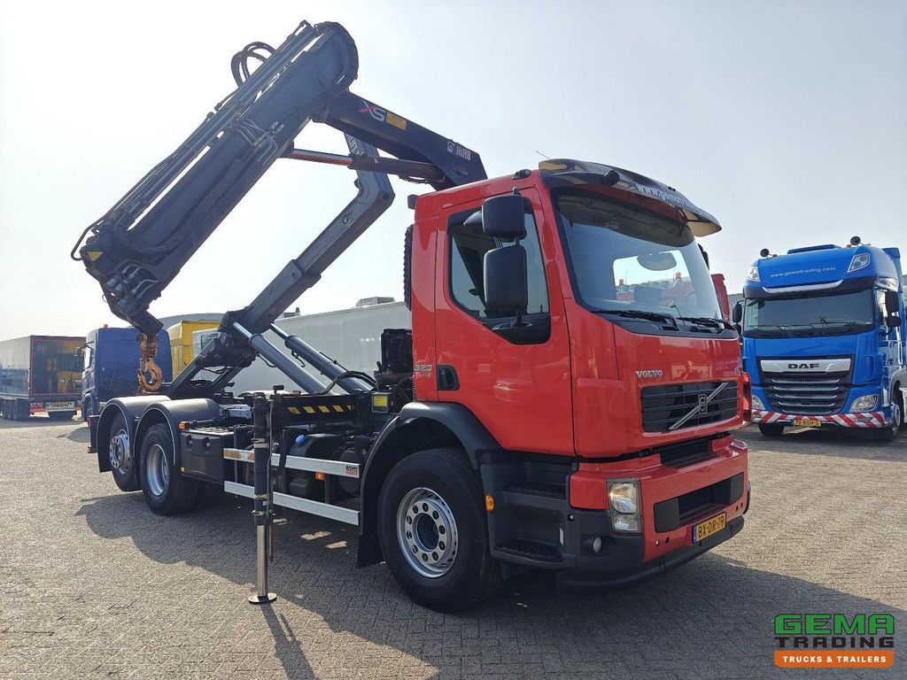 Volvo FE320 6x2/4 Day Cab Euro5 - Hiab Hooklift 21T + Hiab 111ES-2 HIDUO - Vangmuil - 71,500km Original! - MARGIN
