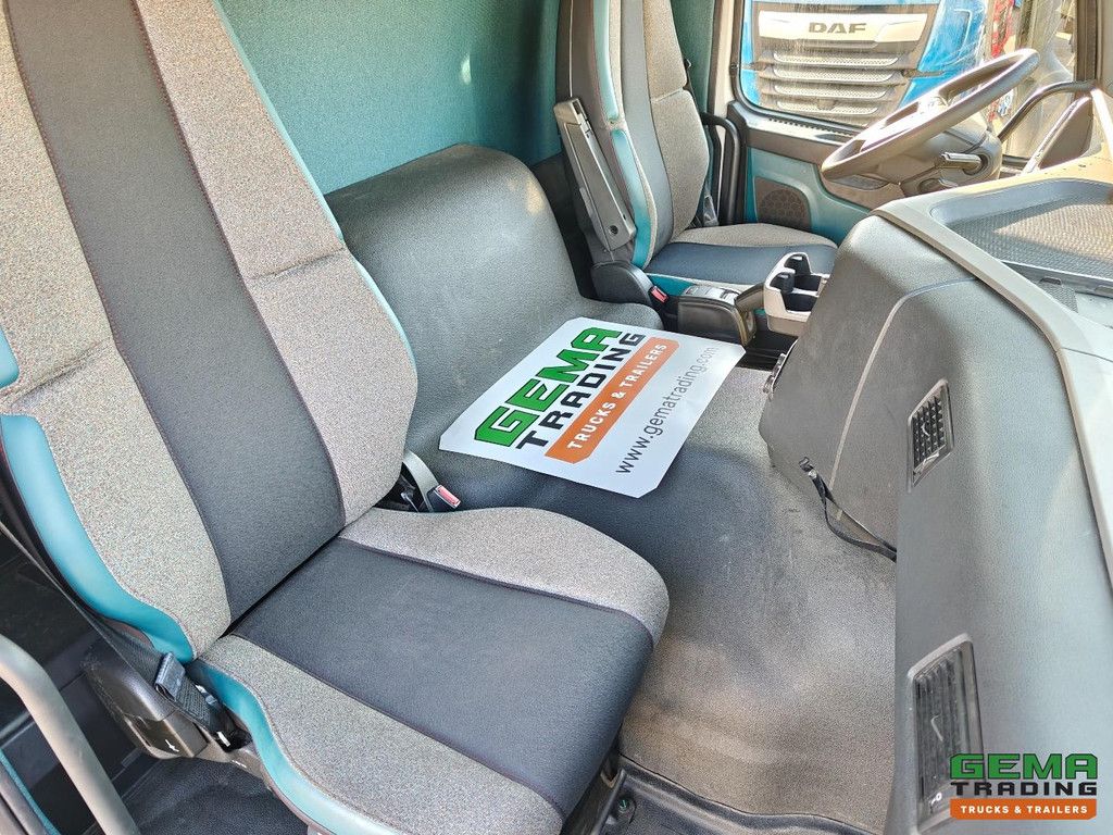 Volvo FM330 4x2 DayCab Euro6D - Refrigerator/Freezer Box 8.4m + Thermo King T-1000R Dual Evaporator + Tailgate 2000KG - SmartTacho V2