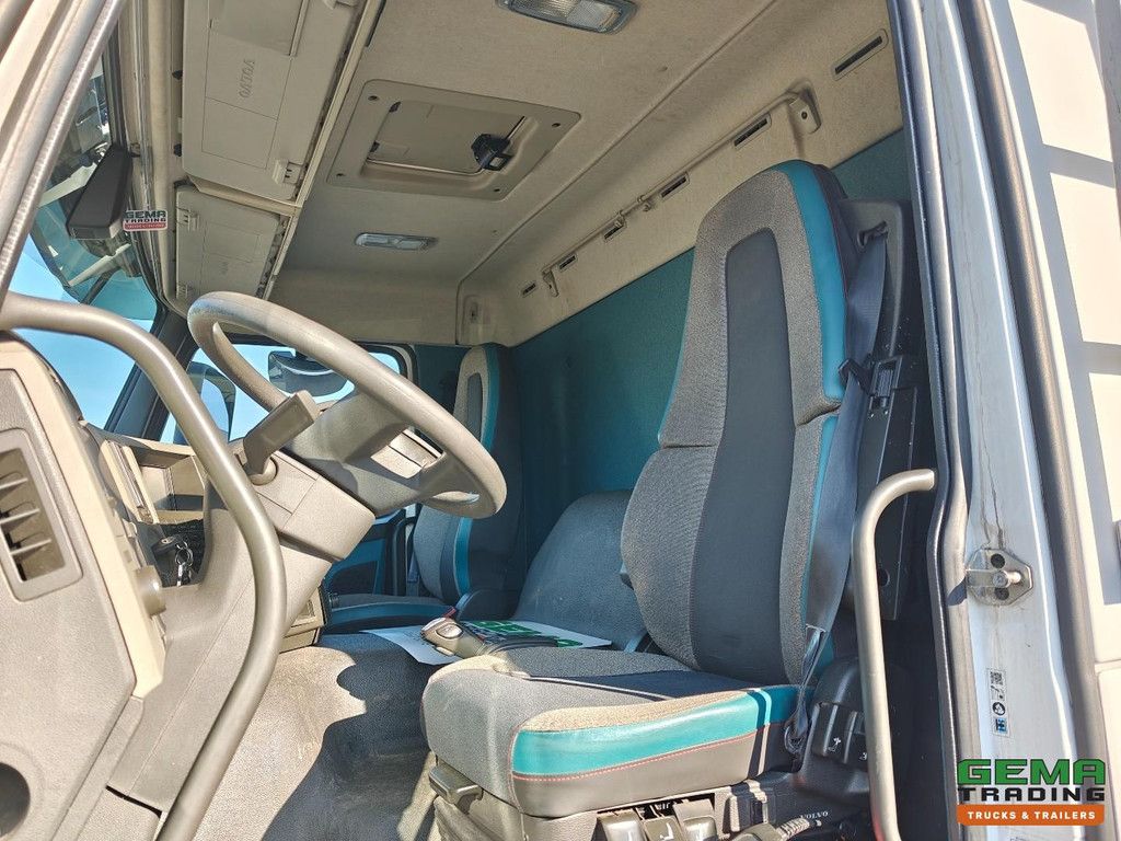 Volvo FM330 4x2 DayCab Euro6D - Refrigerator/Freezer Box 8.4m + Thermo King T-1000R Dual Evaporator + Tailgate 2000KG - SmartTacho V2