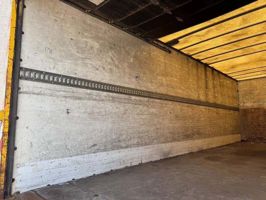 Mercedes-Benz Atego 1218 **FULL STEEL SUSPENSION-MANUAL GEARBOX**