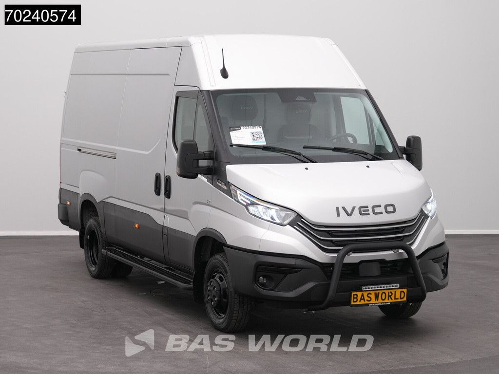 Iveco Daily 35C18 BPM VRIJ! 3.0L Black Edition Automaat 180PK L2H2 Dubbellucht 3,5t Trekgewicht ACC LED Navi Camera Parkeersensoren Euro6 L2 12m3 Klima