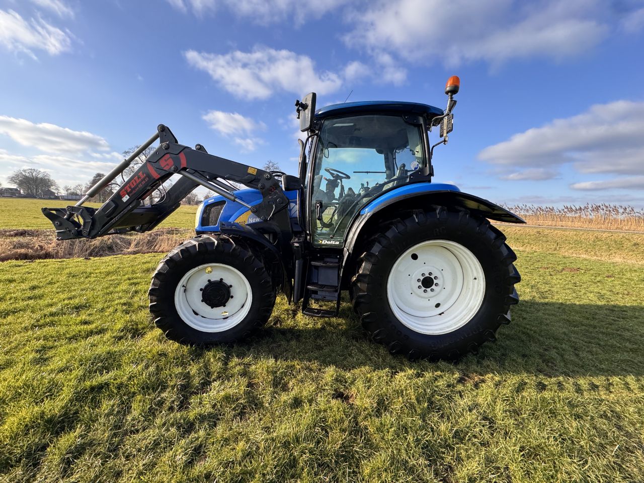 New Holland T6010 met voorlader