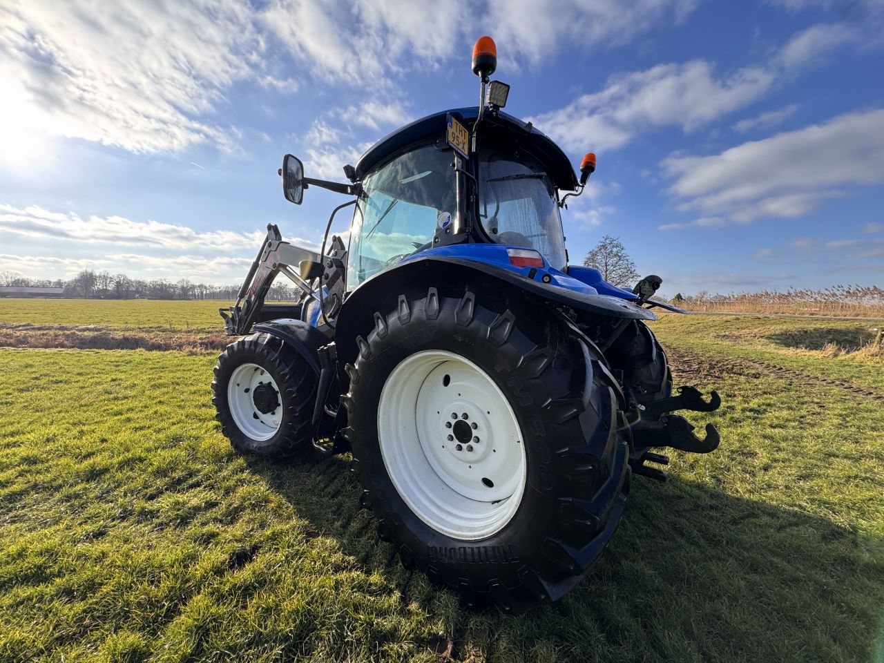 New Holland T6010 met voorlader