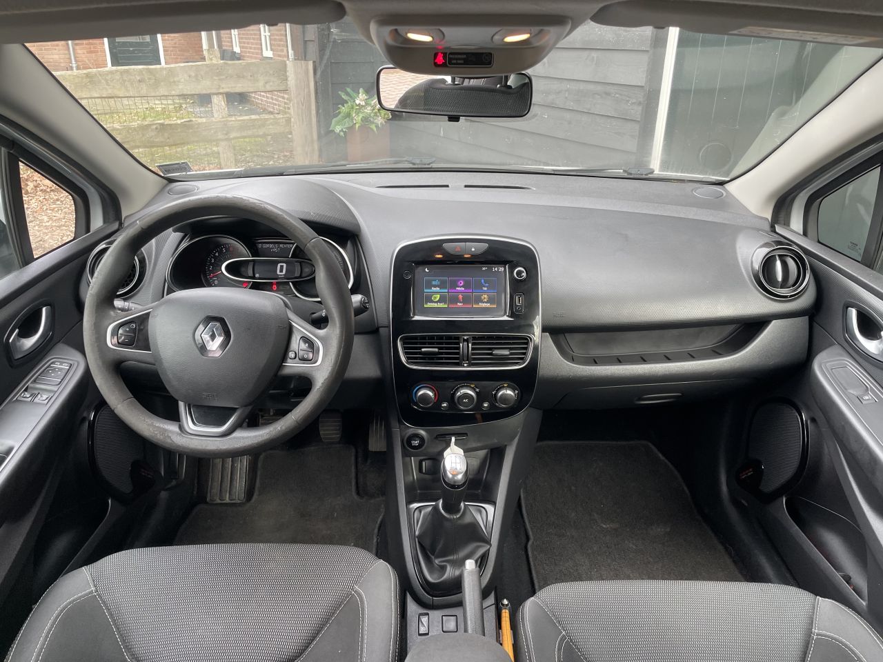 Te koop: Renault Clio Bouwjaar 2017, 187700 kilometer