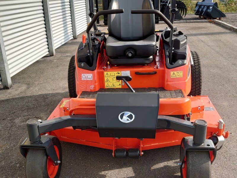 Kubota ZD1211R-60 Zero Turn