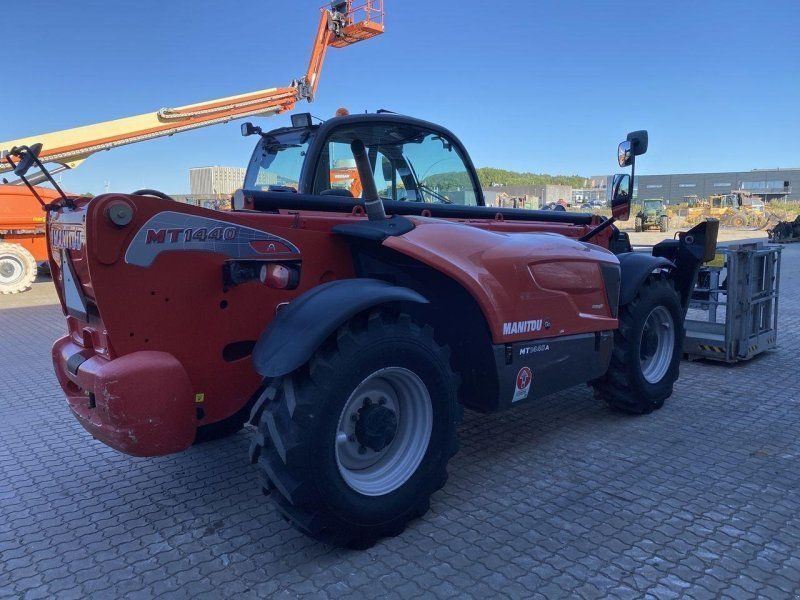 Manitou MT1440A ST3B