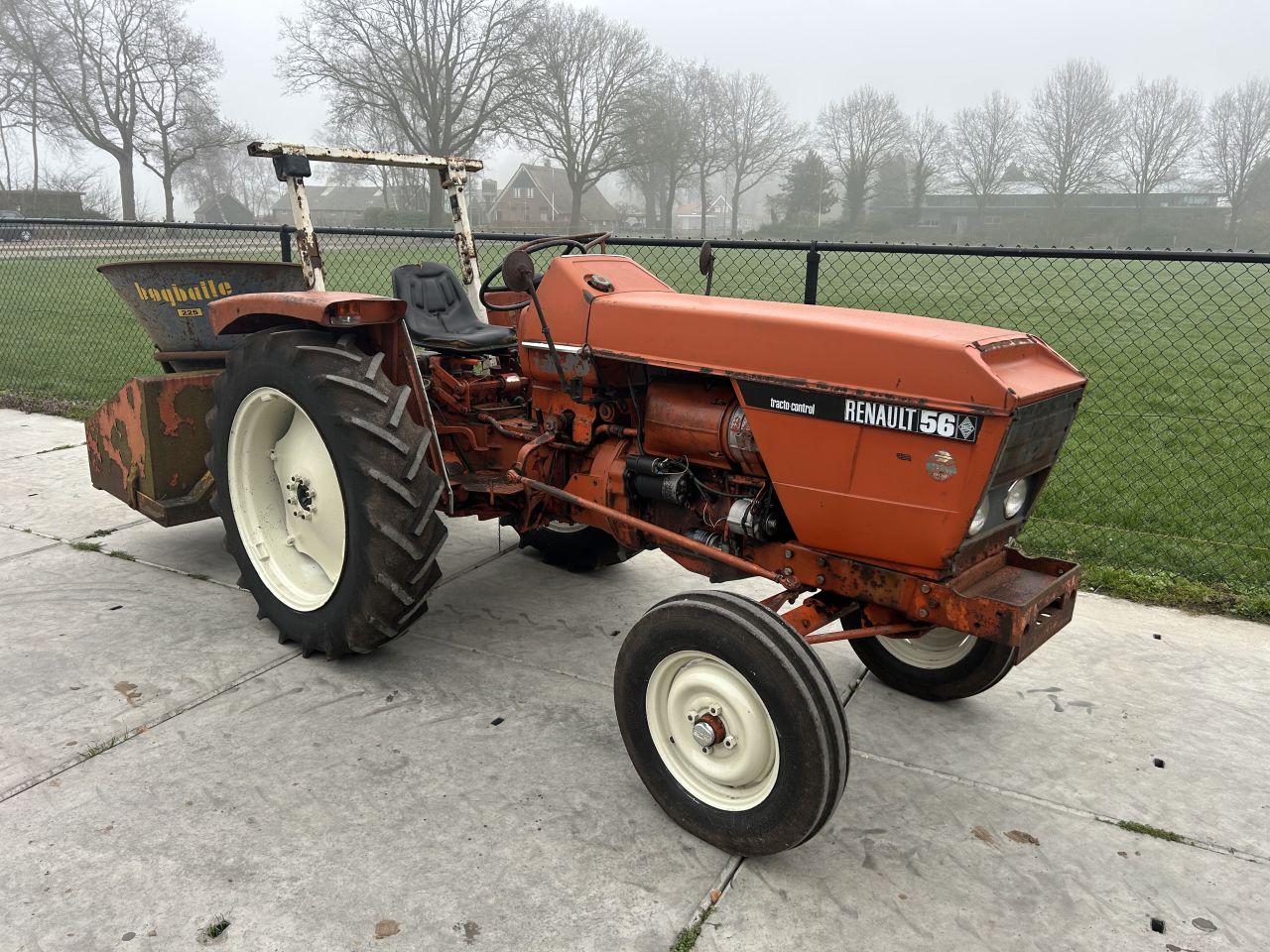 Renault 56