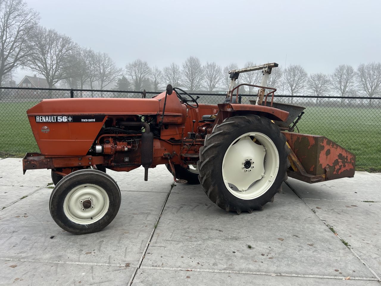 Renault 56