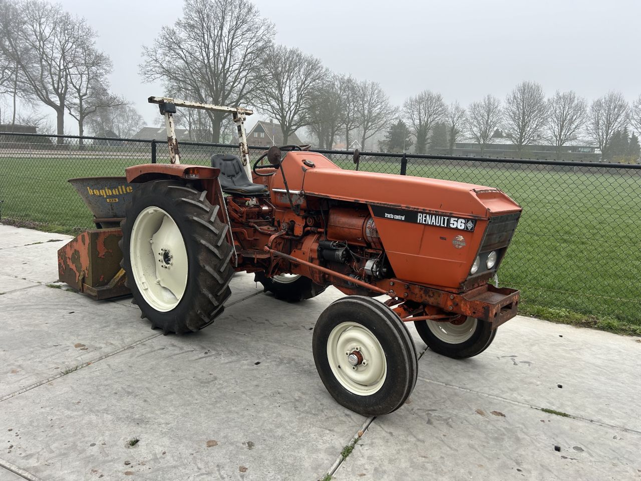 Renault 56