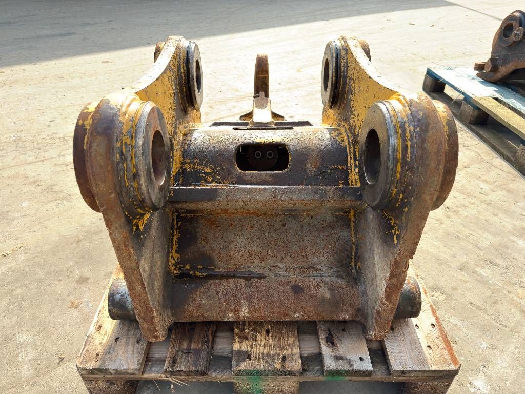 Verachtert CW45S - 325D / 329D / 329E / 329F / 330F