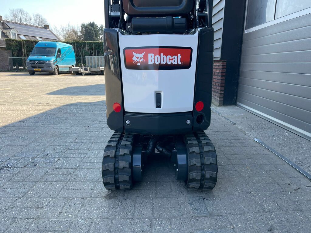 Bobcat E10 z minigraver NIEUW hydraulische wissel + 3 bakken