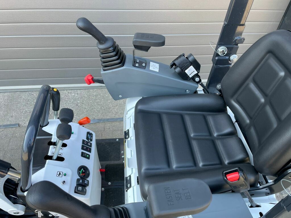 Bobcat E10 z minigraver NIEUW hydraulische wissel + 3 bakken