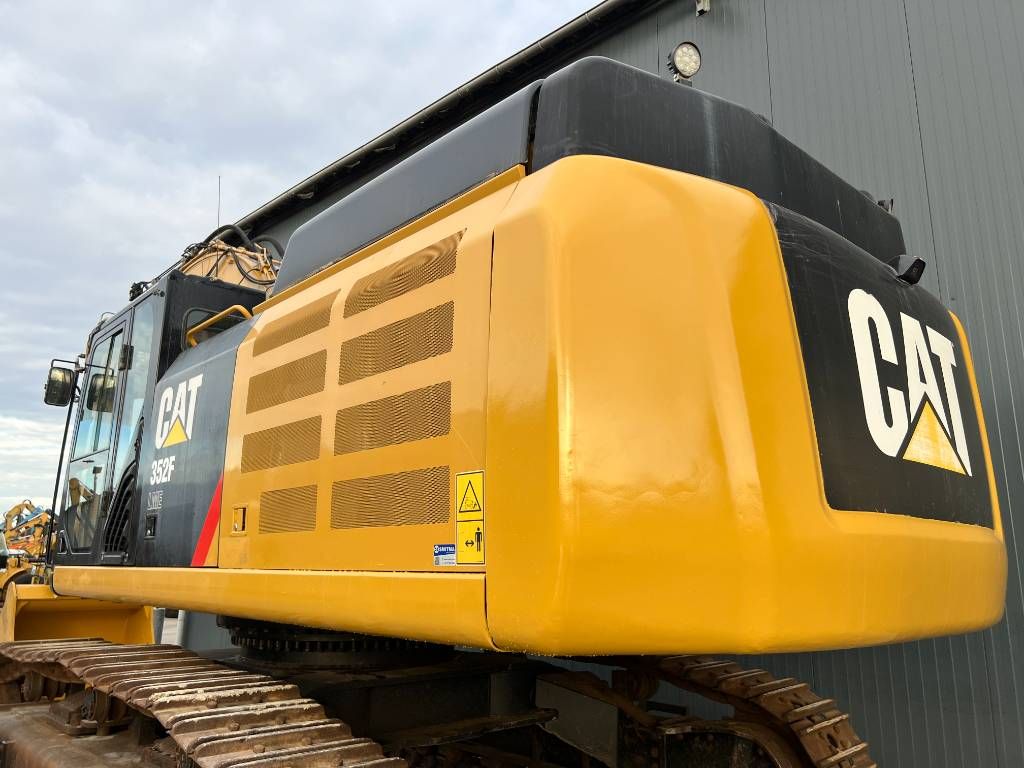 CAT 352FL ME
