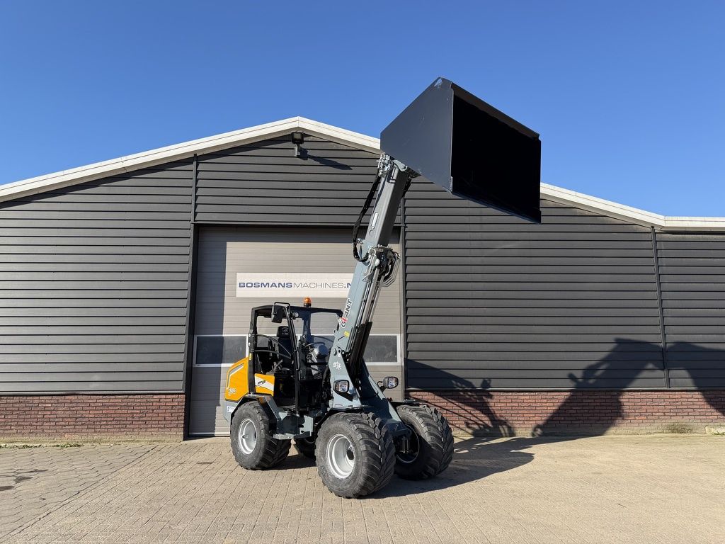 Giant G3500 TELE minishovel NIEUW €960 LEASE
