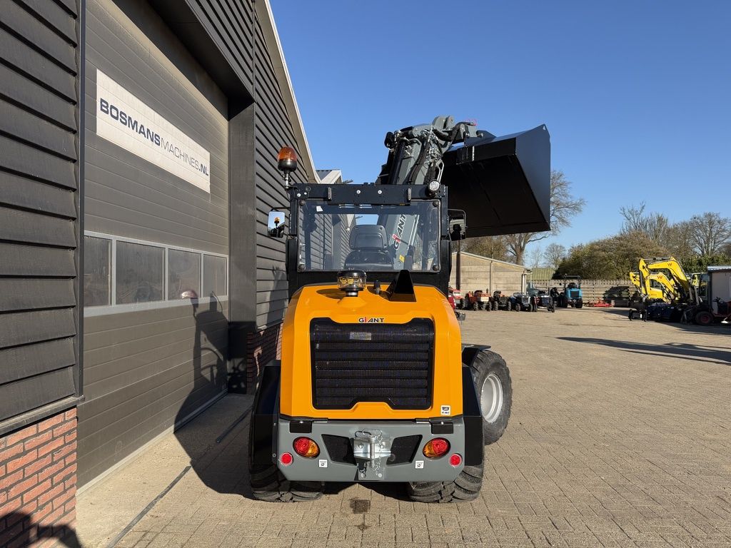 Giant G3500 TELE minishovel NIEUW €960 LEASE