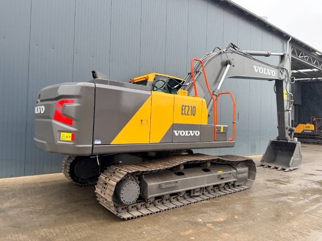 Volvo EC 210