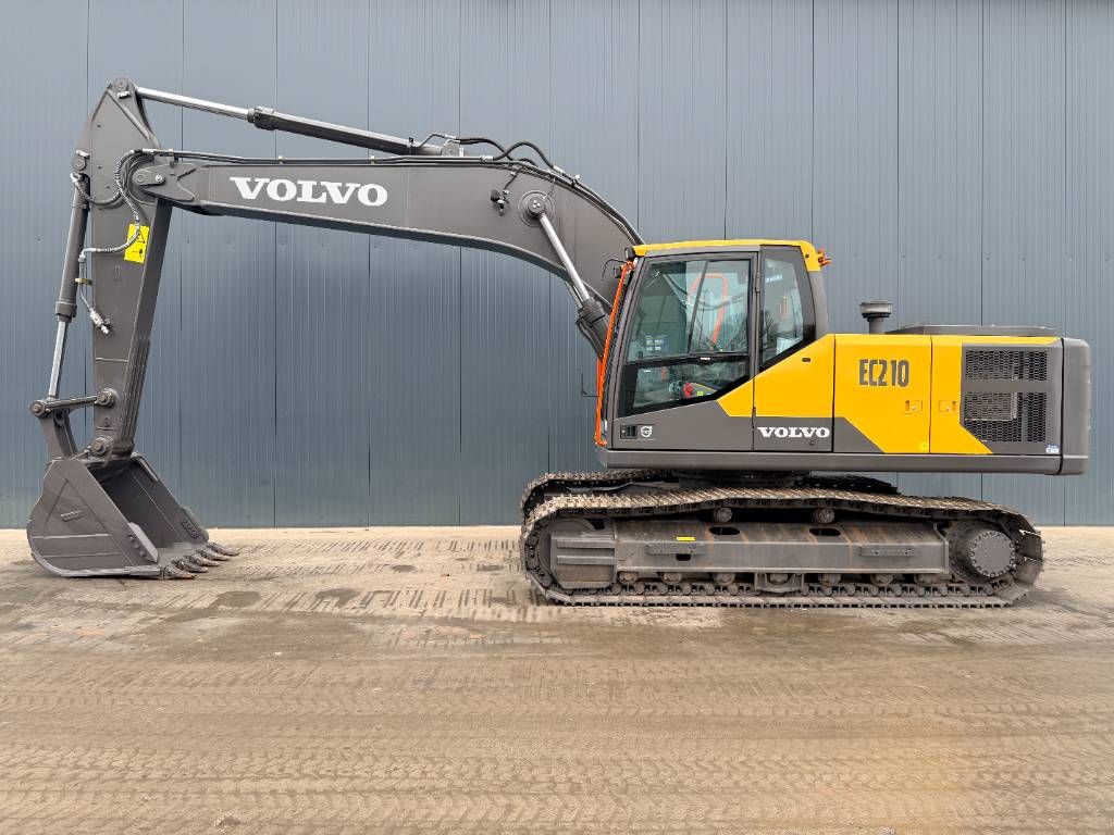 Volvo EC 210