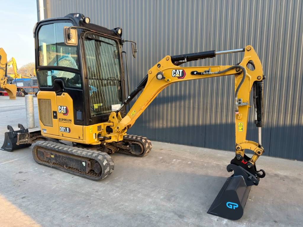 CAT 301.8 | 05A | CW05 + 2x NEW bucket