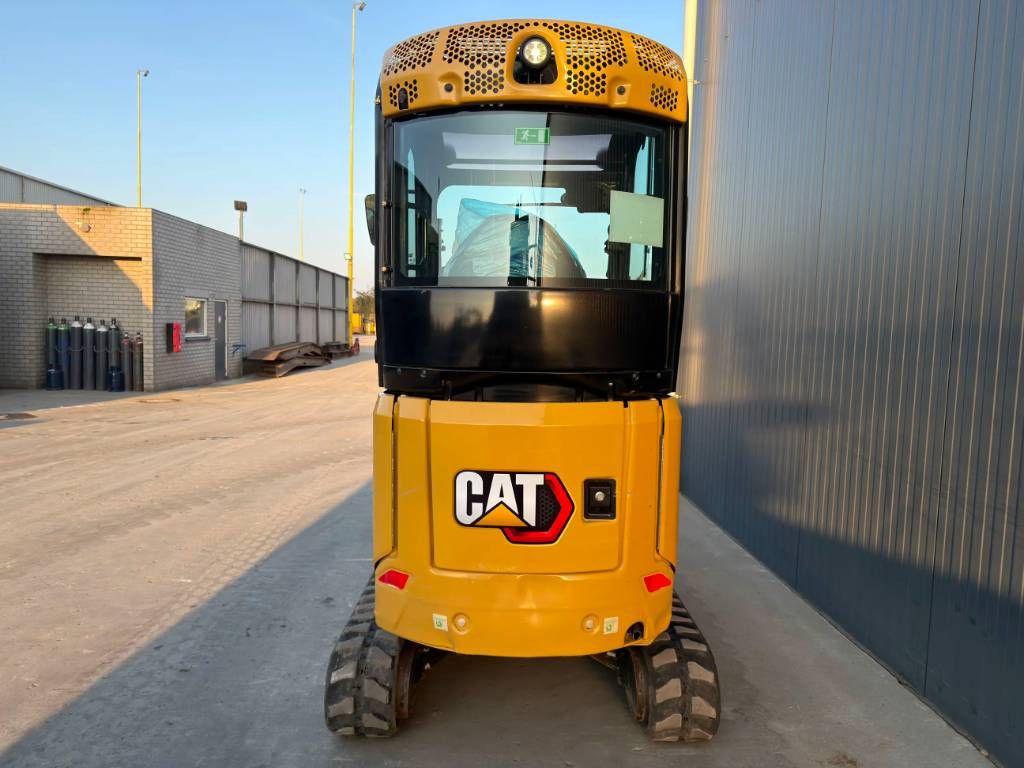 CAT 301.8 | 05A | CW05 + 2x NEW bucket