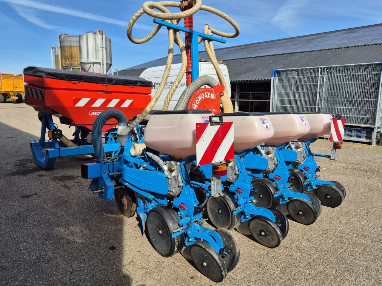 Monosem 4 rijige maiszaaier met fronttank set t.b.v. spitmachine