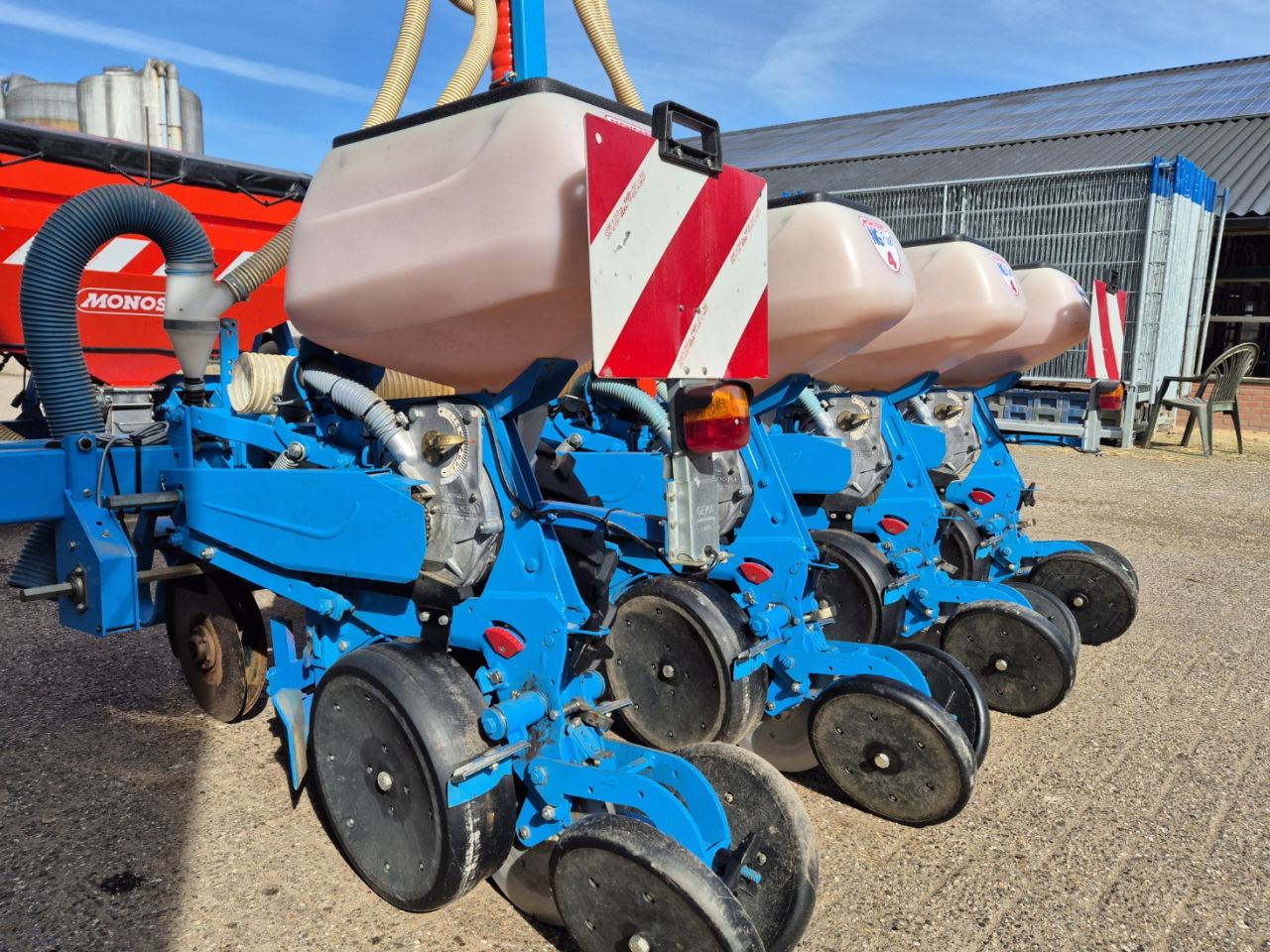 Monosem 4 rijige maiszaaier met fronttank set t.b.v. spitmachine