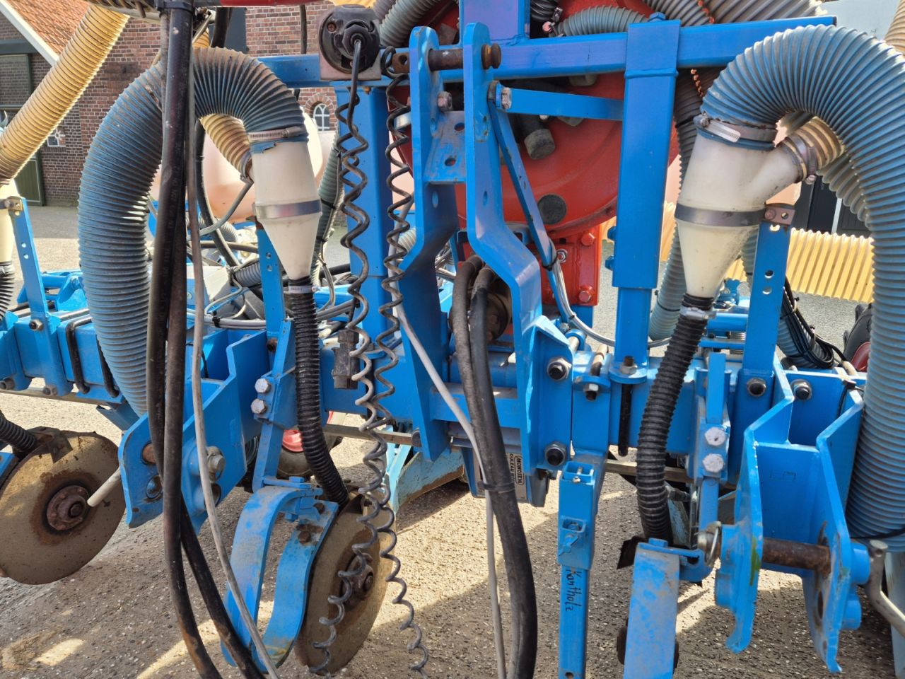 Monosem 4 rijige maiszaaier met fronttank set t.b.v. spitmachine