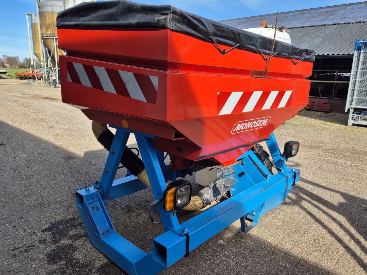 Monosem 4 rijige maiszaaier met fronttank set t.b.v. spitmachine